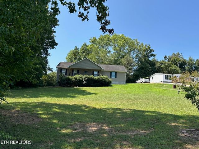 507 New Clear Branch Rd, Rocky Top, TN 37769