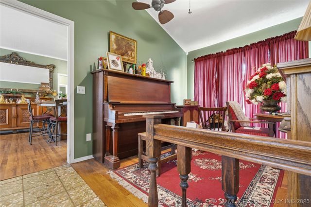 514 N Highway 10, Gore, OK 74435