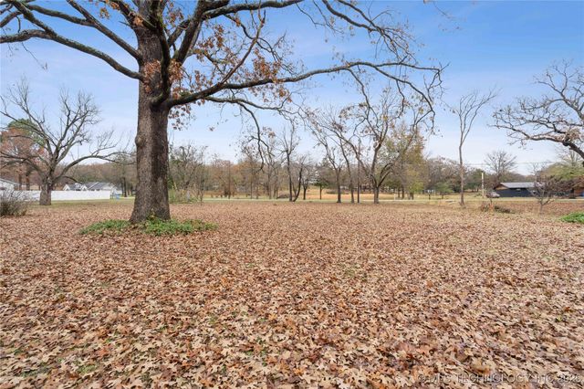 514 N Highway 10, Gore, OK 74435