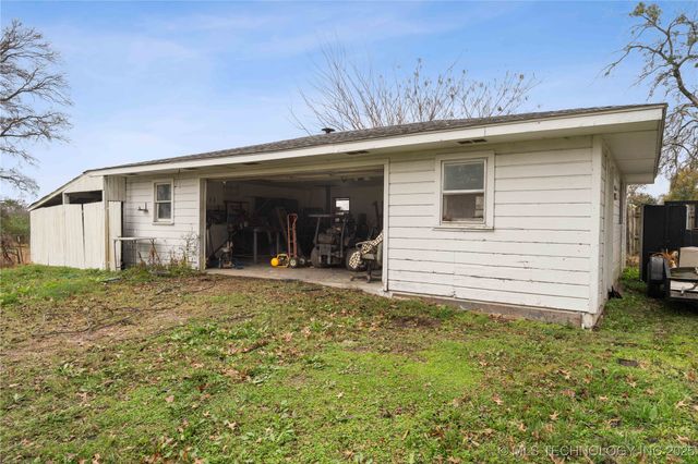 514 N Highway 10, Gore, OK 74435