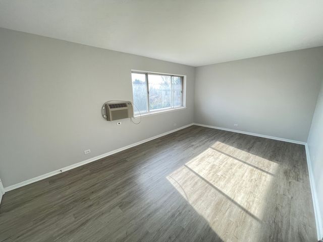 235 E Palatine Road 2B, Palatine, IL 60067