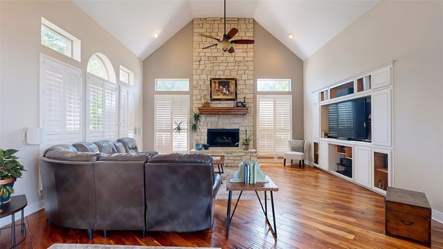 3107 Hillside Drive, Highland Village, TX 75077