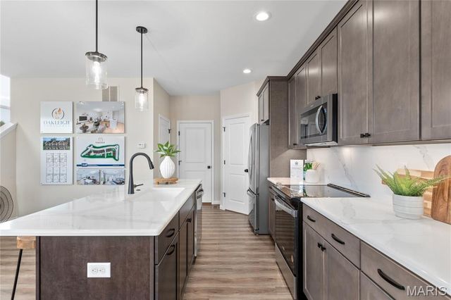 34 Pheasant Ring Drive, St Peters, MO 63376