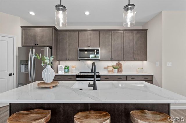 34 Pheasant Ring Drive, St Peters, MO 63376