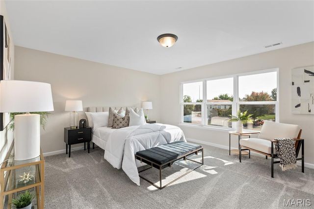 34 Pheasant Ring Drive, St Peters, MO 63376