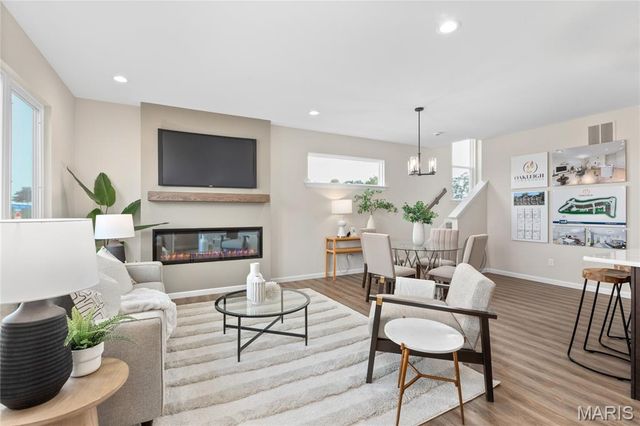 34 Pheasant Ring Drive, St Peters, MO 63376