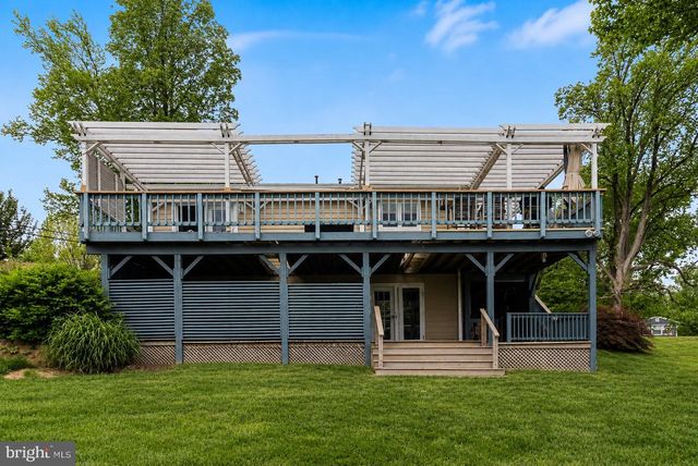 3817 BAYVIEW DR, Chesapeake Beach, MD 20732
