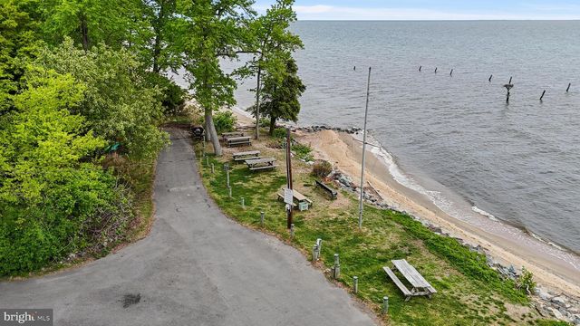 3817 BAYVIEW DR, Chesapeake Beach, MD 20732