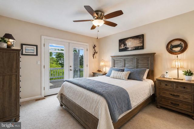 3817 BAYVIEW DR, Chesapeake Beach, MD 20732