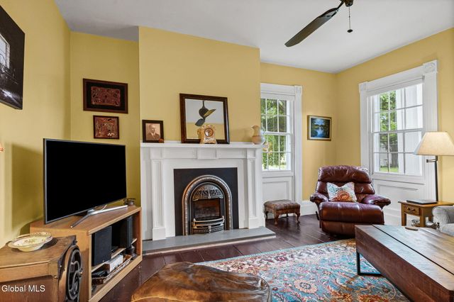 6 Halfmoon Drive, Waterford, NY 12188