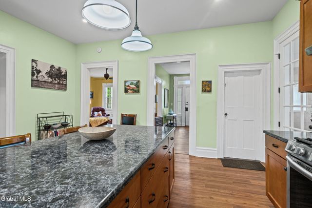 6 Halfmoon Drive, Waterford, NY 12188