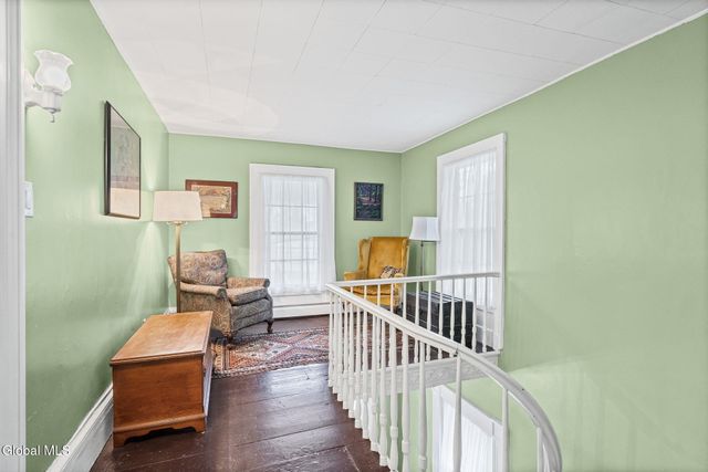 6 Halfmoon Drive, Waterford, NY 12188