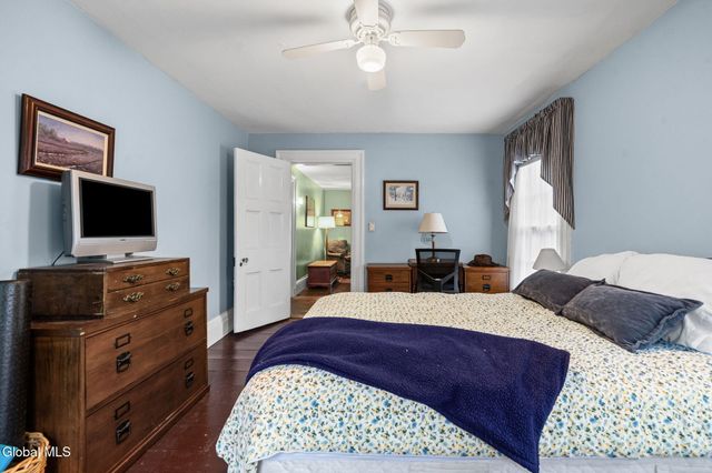 6 Halfmoon Drive, Waterford, NY 12188