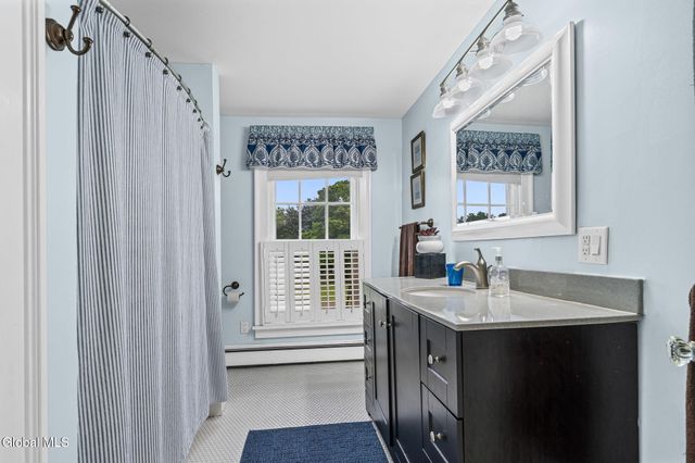 6 Halfmoon Drive, Waterford, NY 12188