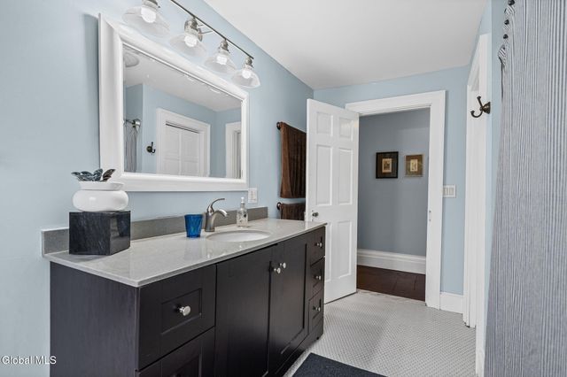 6 Halfmoon Drive, Waterford, NY 12188