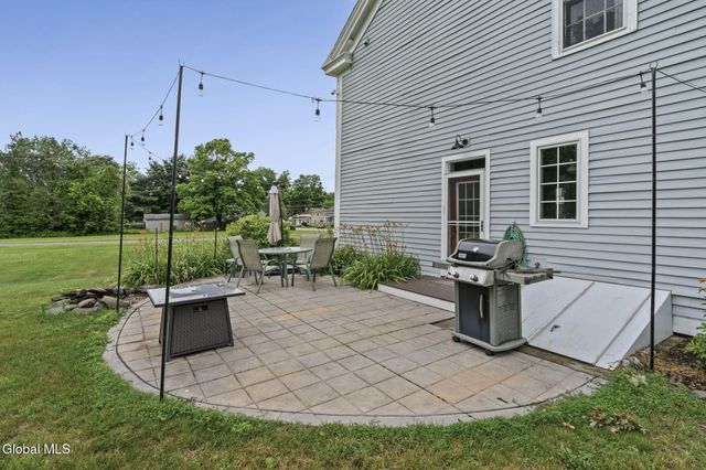 6 Halfmoon Drive, Waterford, NY 12188