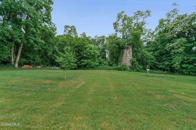 6 Halfmoon Drive, Waterford, NY 12188