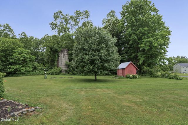 6 Halfmoon Drive, Waterford, NY 12188