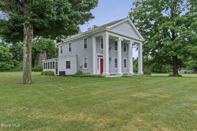 6 Halfmoon Drive, Waterford, NY 12188