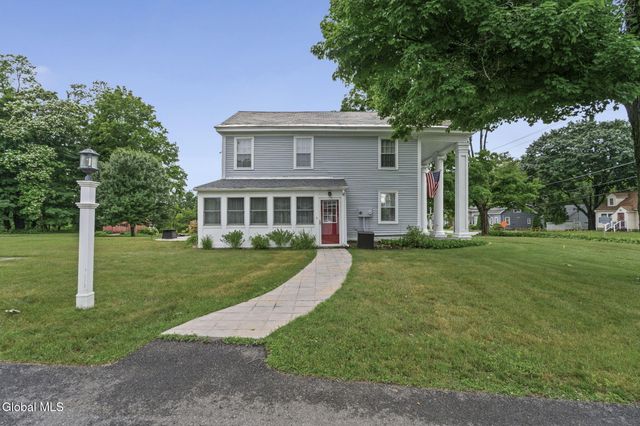 6 Halfmoon Drive, Waterford, NY 12188
