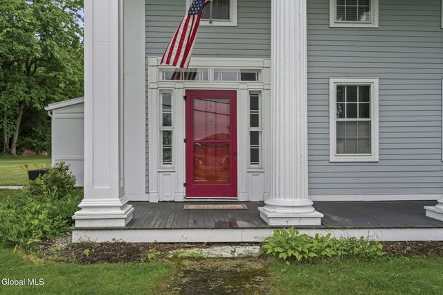 6 Halfmoon Drive, Waterford, NY 12188