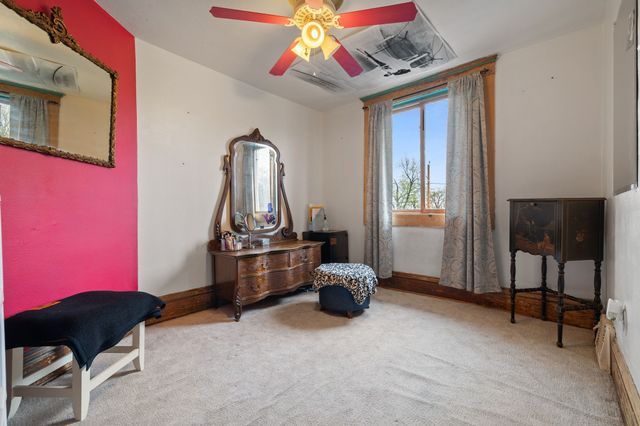 1820 E Walnut Street, Des Moines, IA 50316