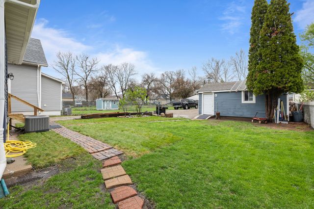 1820 E Walnut Street, Des Moines, IA 50316