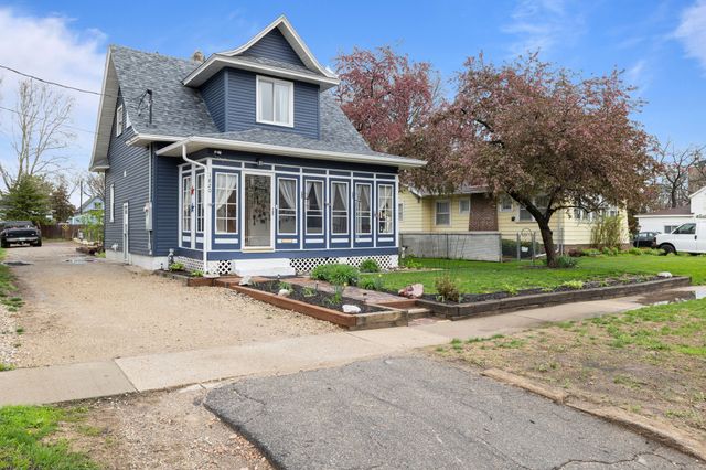 1820 E Walnut Street, Des Moines, IA 50316