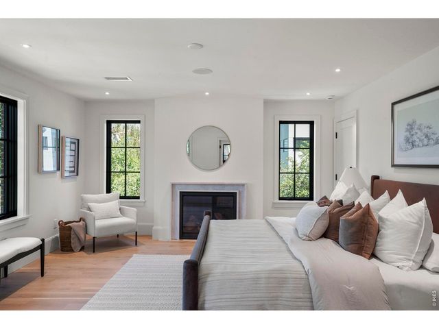 888 S Franklin St, Denver, CO 80209