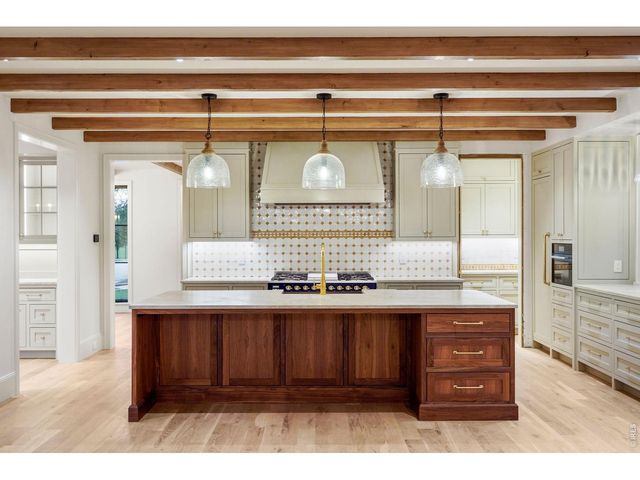 888 S Franklin St, Denver, CO 80209