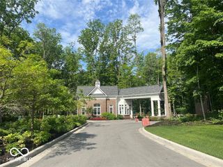 10382 Holliday Farms Boulevard, Zionsville, IN 46077