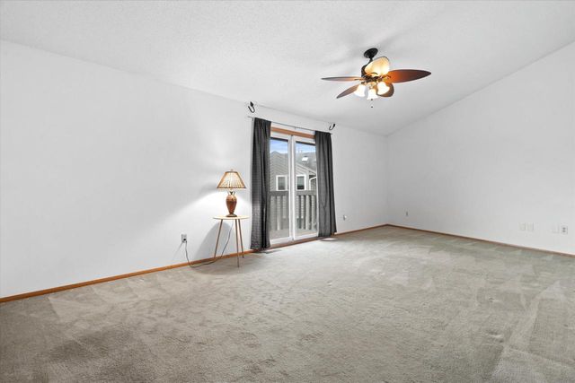 15629 W Ridge ROAD, New Berlin, WI 53151