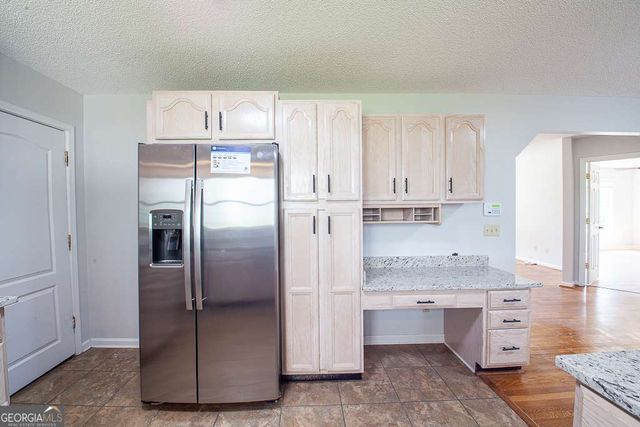 102 Lindsey Court NE, Calhoun, GA 30701