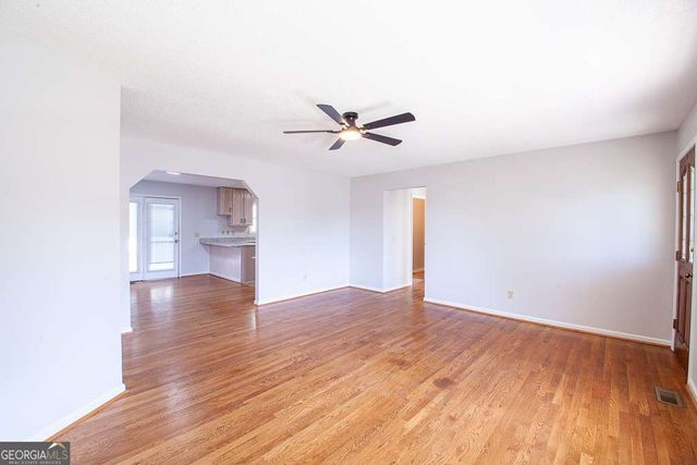 102 Lindsey Court NE, Calhoun, GA 30701