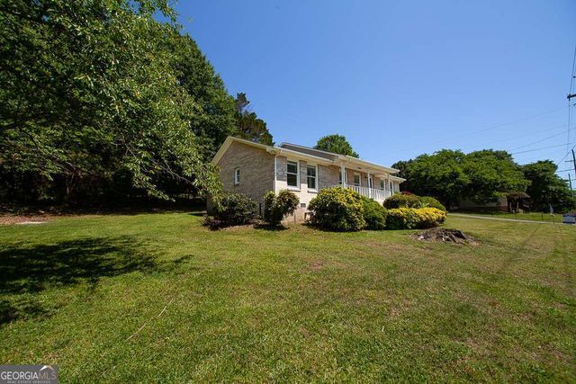 102 Lindsey Court NE, Calhoun, GA 30701