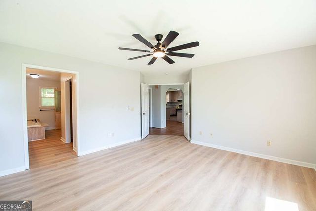 102 Lindsey Court NE, Calhoun, GA 30701
