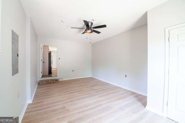 102 Lindsey Court NE, Calhoun, GA 30701