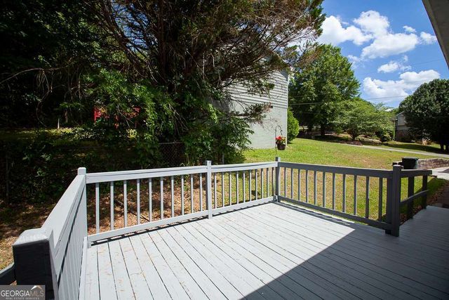 102 Lindsey Court NE, Calhoun, GA 30701
