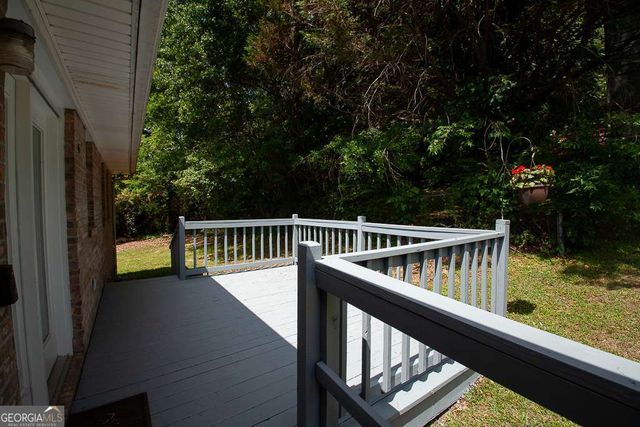 102 Lindsey Court NE, Calhoun, GA 30701