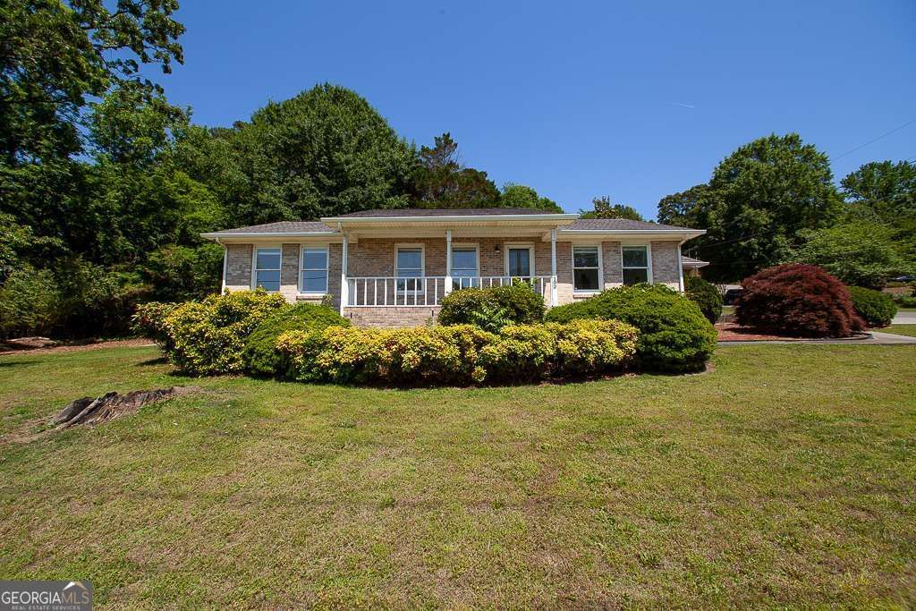 102 Lindsey Court NE, Calhoun, GA 30701