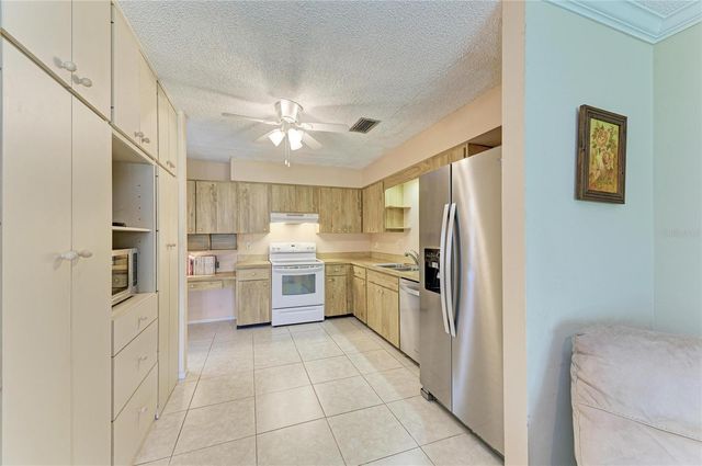 3405 TALLYWOOD LANE 7130, Sarasota, FL 34237