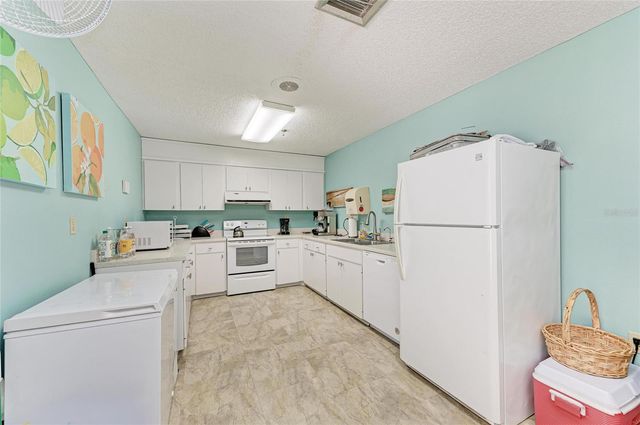 3405 TALLYWOOD LANE 7130, Sarasota, FL 34237