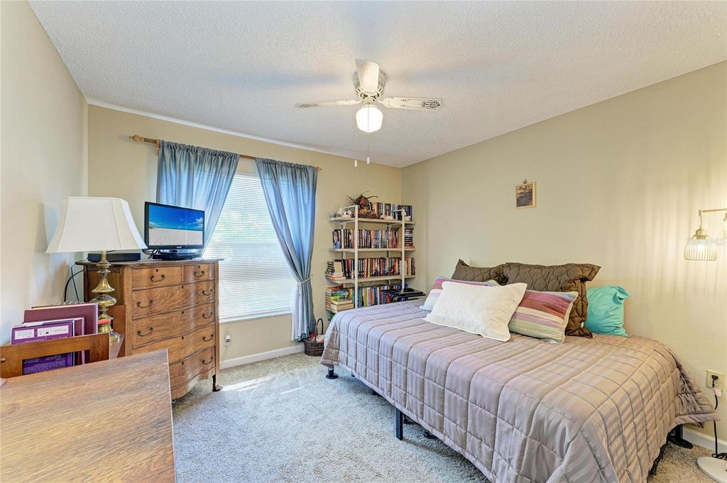 Image 36 of property listing at 3405 TALLYWOOD LANE 7130, Sarasota, FL 34237