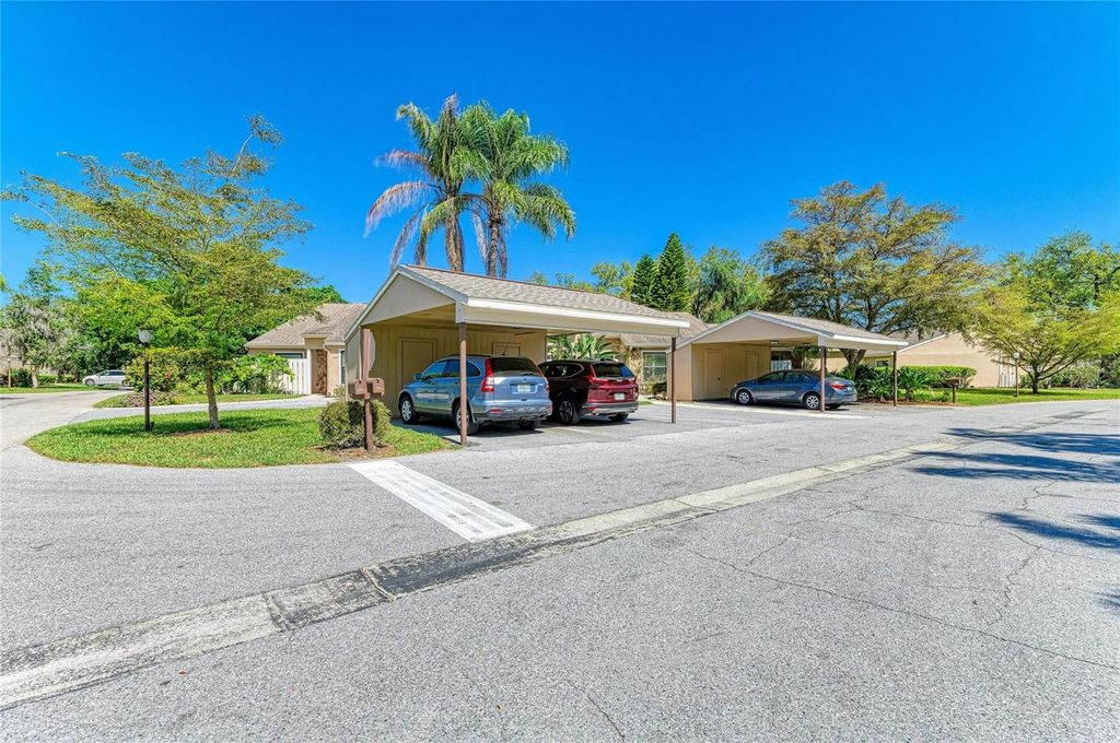 Image 42 of property listing at 3405 TALLYWOOD LANE 7130, Sarasota, FL 34237