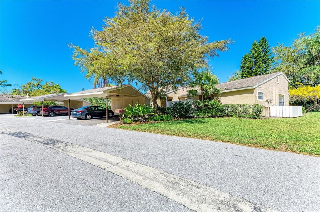 Image 43 of property listing at 3405 TALLYWOOD LANE 7130, Sarasota, FL 34237