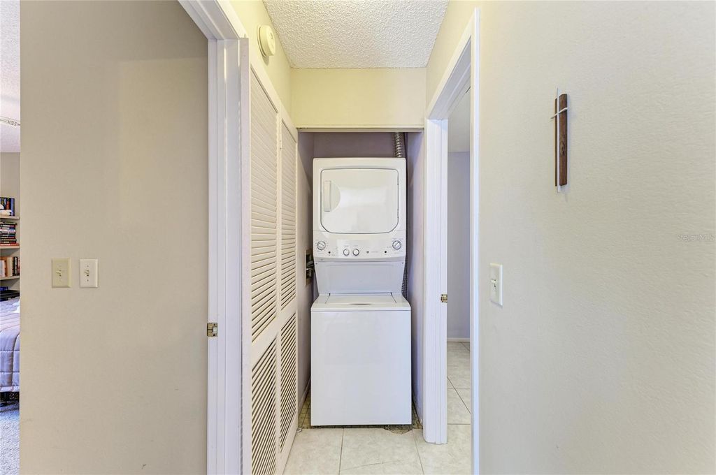 Image 50 of property listing at 3405 TALLYWOOD LANE 7130, Sarasota, FL 34237