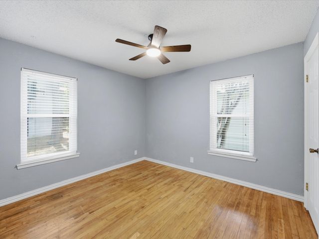 828 Billie Ruth Lane, Hurst, TX 76053
