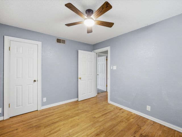 828 Billie Ruth Lane, Hurst, TX 76053
