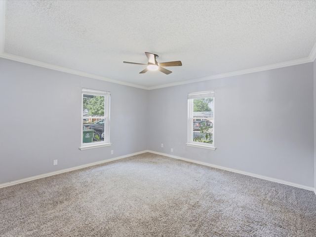 828 Billie Ruth Lane, Hurst, TX 76053