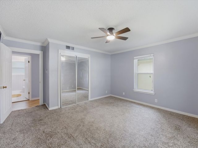 828 Billie Ruth Lane, Hurst, TX 76053